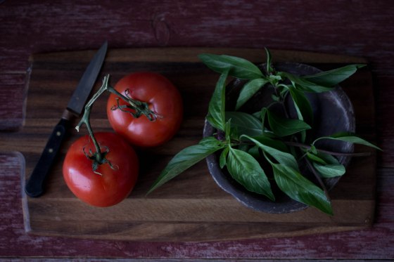 Fresh Tomatoes & Basil (and I got it in one shot!)